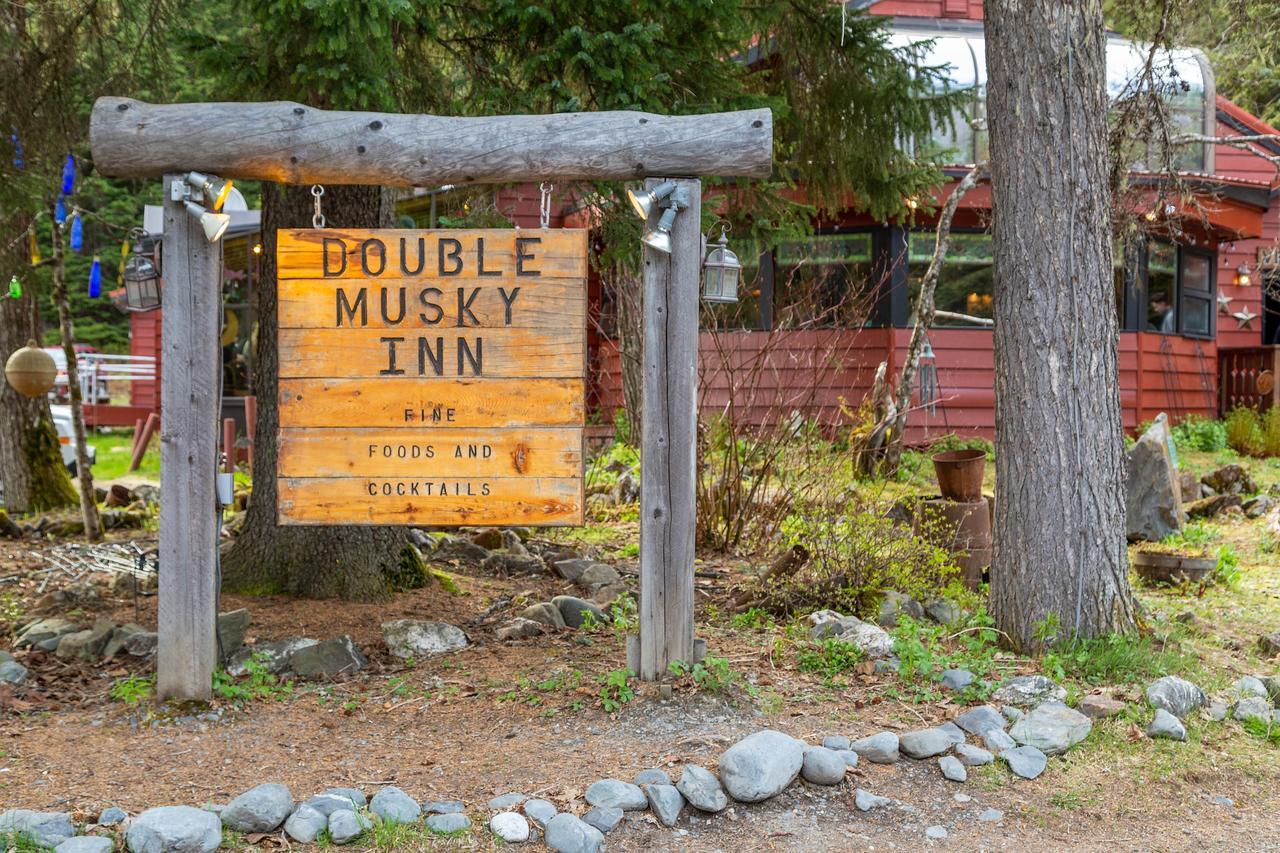 Crow Creek Hotel Girdwood Exterior photo