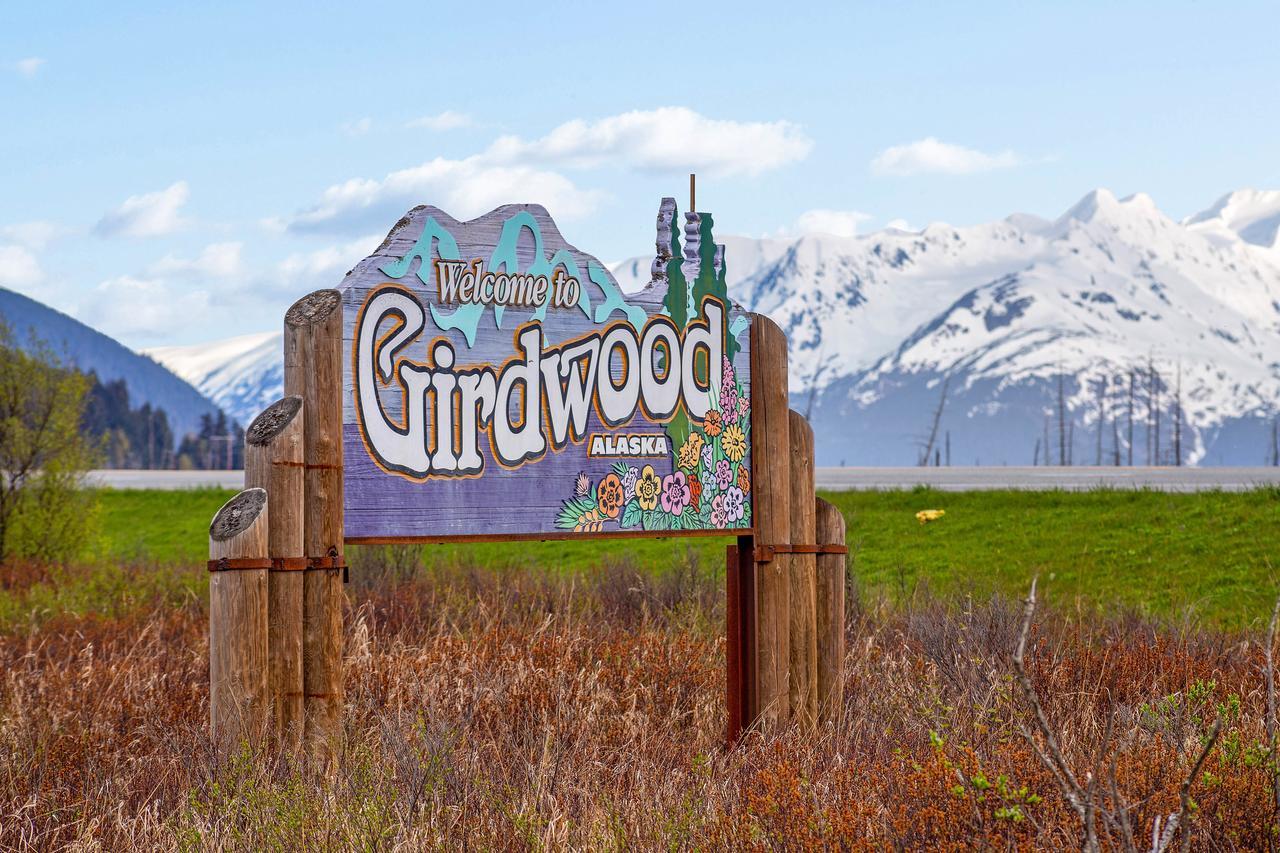 Crow Creek Hotel Girdwood Exterior photo