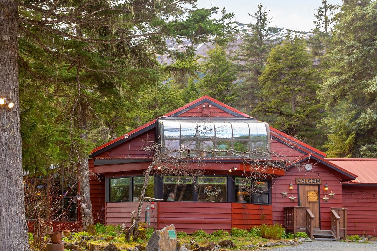 Crow Creek Hotel Girdwood Exterior photo